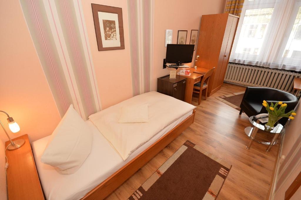 Hotel Bolts Am Park Bremen Room photo